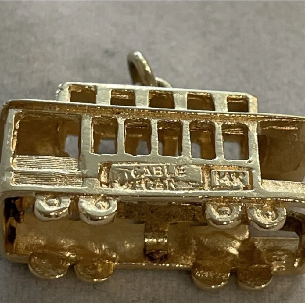 14k Yellow Gold 3-D Cable Car San Francisco Trolley Pendant Charm Travel